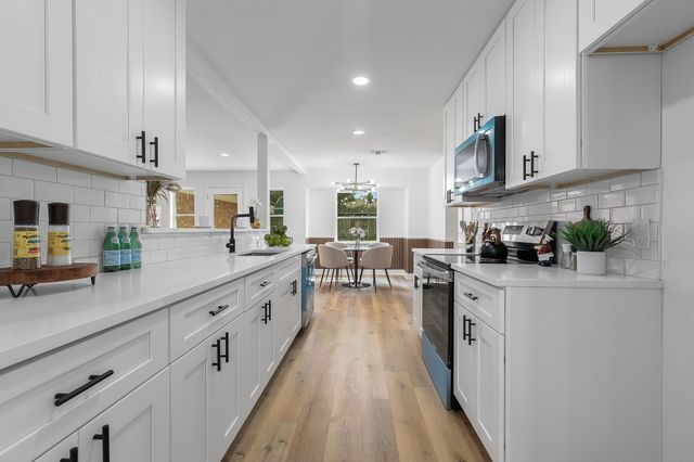 1815 Lakemont Drive, Arlington, TX 76013