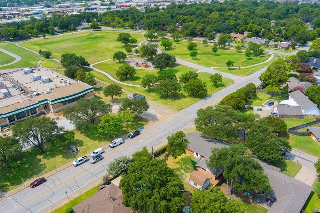 1815 Lakemont Drive, Arlington, TX 76013