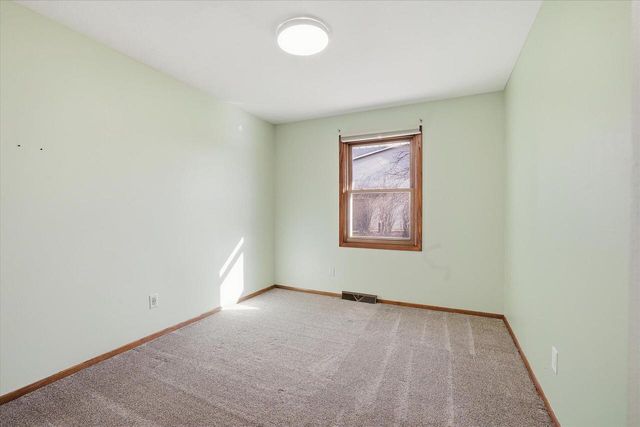 2190 North Shore DRIVE, East Troy, WI 53120