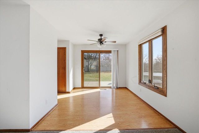 2190 North Shore DRIVE, East Troy, WI 53120