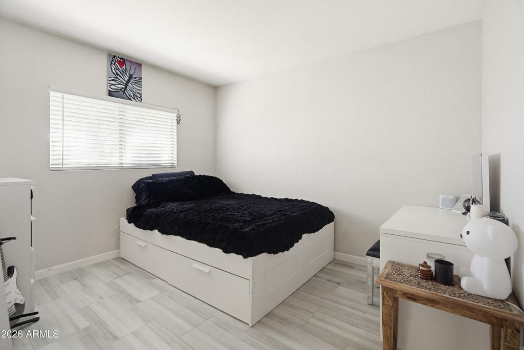 Image 20 of property listing at 18611 N 22ND Street 5, Phoenix, AZ 85024