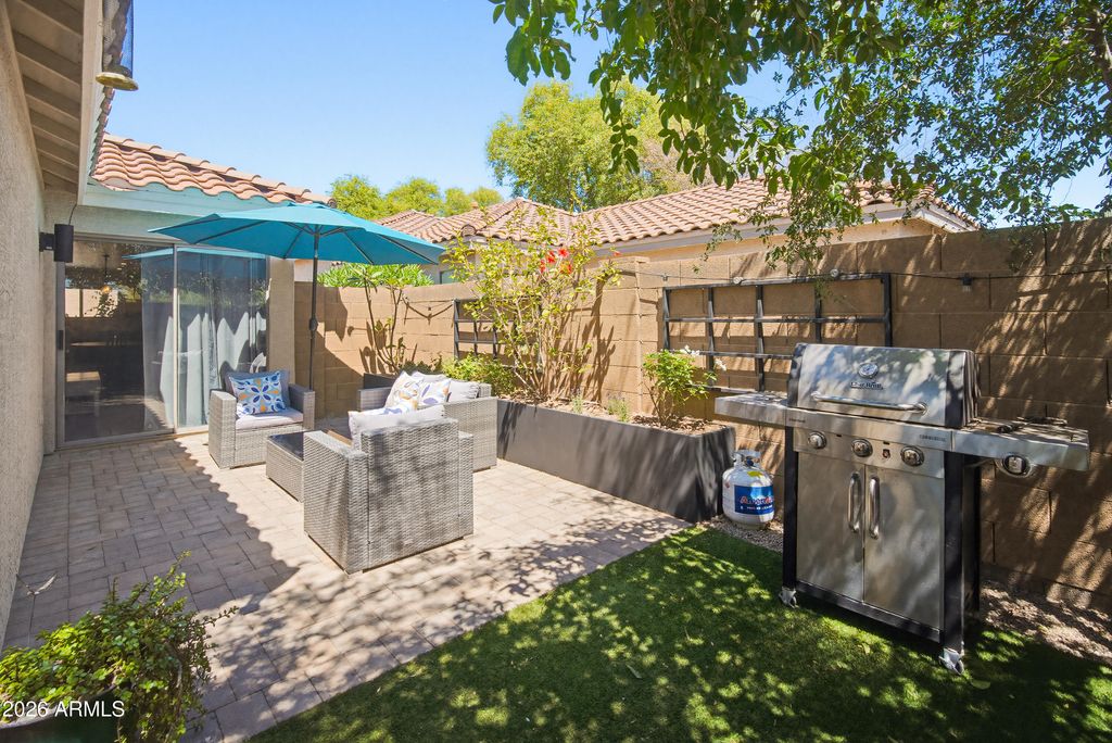 Image 30 of property listing at 18611 N 22ND Street 5, Phoenix, AZ 85024
