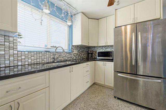 7121 Wilson St, Hollywood, FL 33024