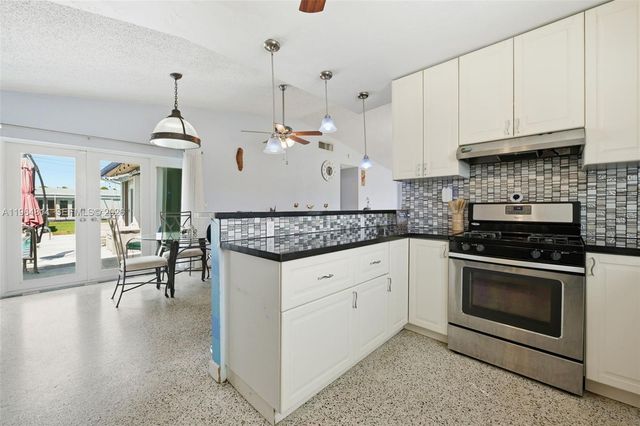 7121 Wilson St, Hollywood, FL 33024