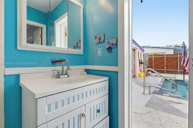 7121 Wilson St, Hollywood, FL 33024