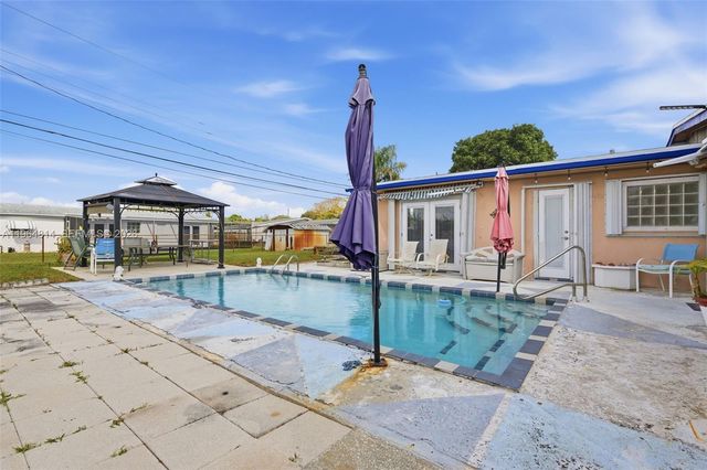 7121 Wilson St, Hollywood, FL 33024