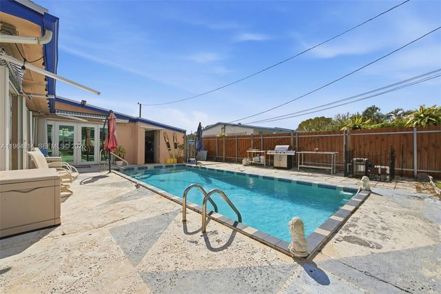 7121 Wilson St, Hollywood, FL 33024