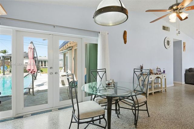 7121 Wilson St, Hollywood, FL 33024