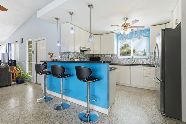 7121 Wilson St, Hollywood, FL 33024