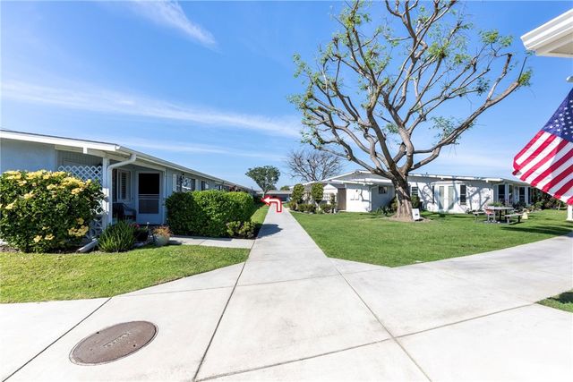 13800 Canoe Brook 15-H, Seal Beach, CA 90740
