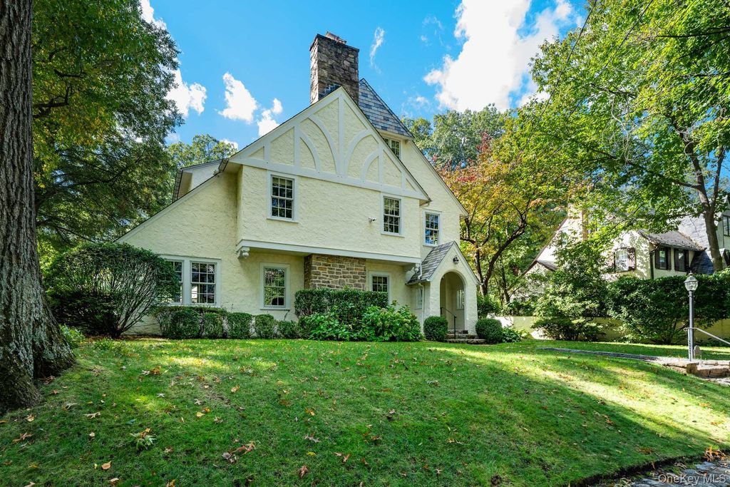 49 Beechmont Avenue, Bronxville, NY 10708 — exterior