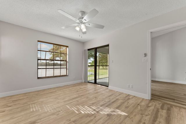 2900 Olivewood Terrace 201, Boca Raton, FL 33431