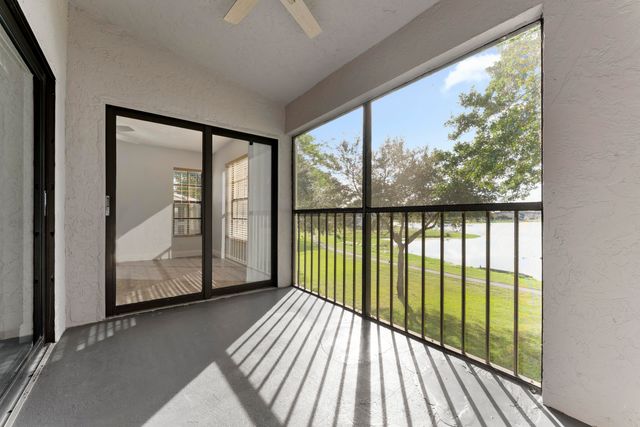 2900 Olivewood Terrace 201, Boca Raton, FL 33431