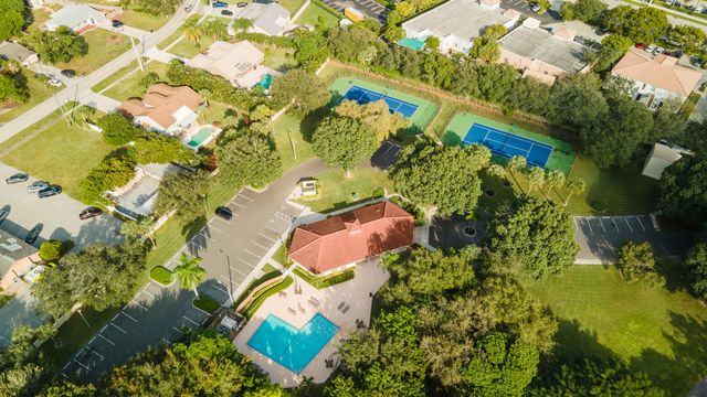 2900 Olivewood Terrace 201, Boca Raton, FL 33431