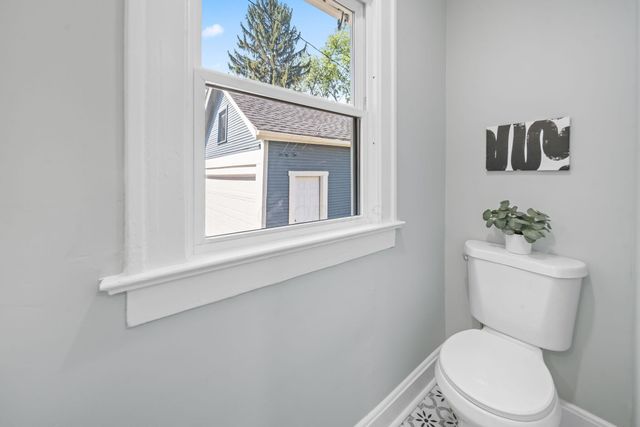 374 Acton Road, Columbus, OH 43214