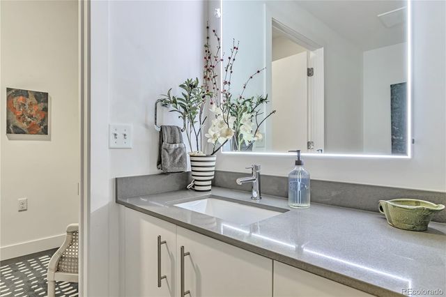 2550 Lawrence RB307, Denver, CO 80205