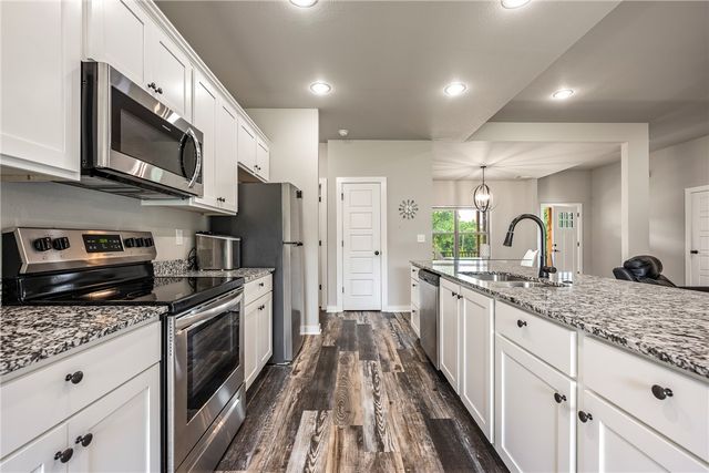 48 Queensferry Lane, Bella Vista, AR 72715