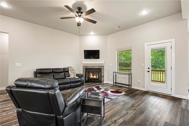 48 Queensferry Lane, Bella Vista, AR 72715