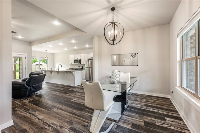 48 Queensferry Lane, Bella Vista, AR 72715