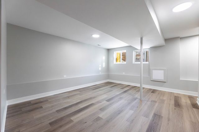 5552 S Shields Avenue, Chicago, IL 60621