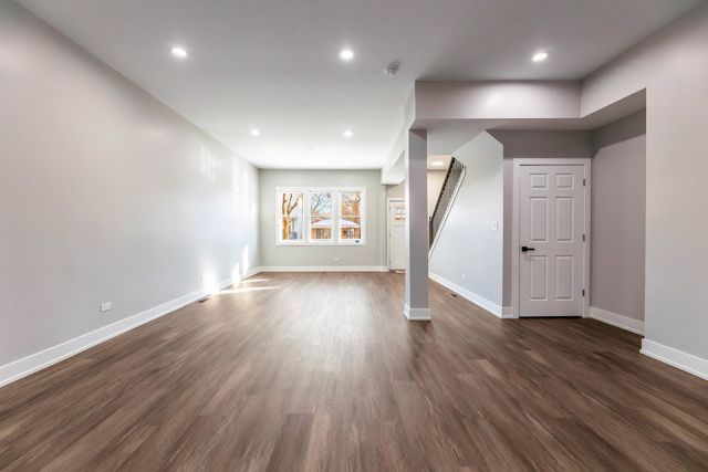 5552 S Shields Avenue, Chicago, IL 60621