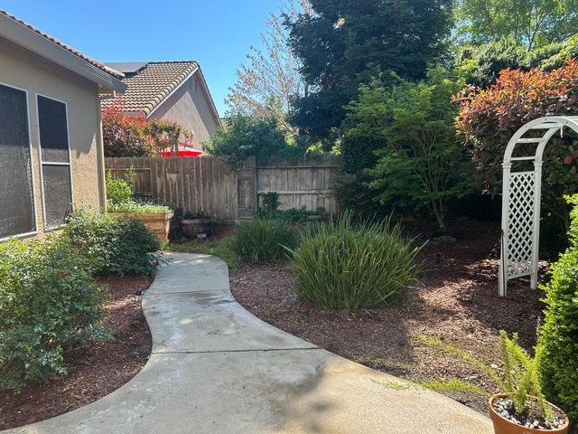 2064 Ranch Bluff Way, El Dorado Hills, CA 95762