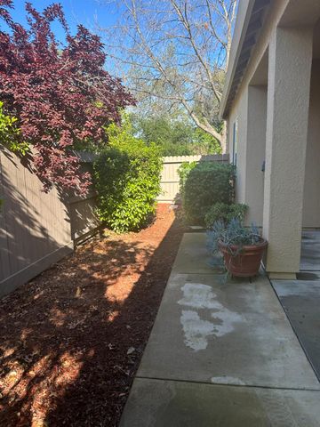 2064 Ranch Bluff Way, El Dorado Hills, CA 95762