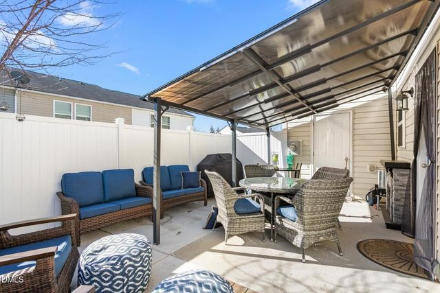 1136 Rose Petal Way, Whitsett, NC 27377