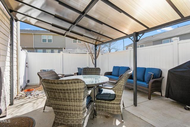 1136 Rose Petal Way, Whitsett, NC 27377