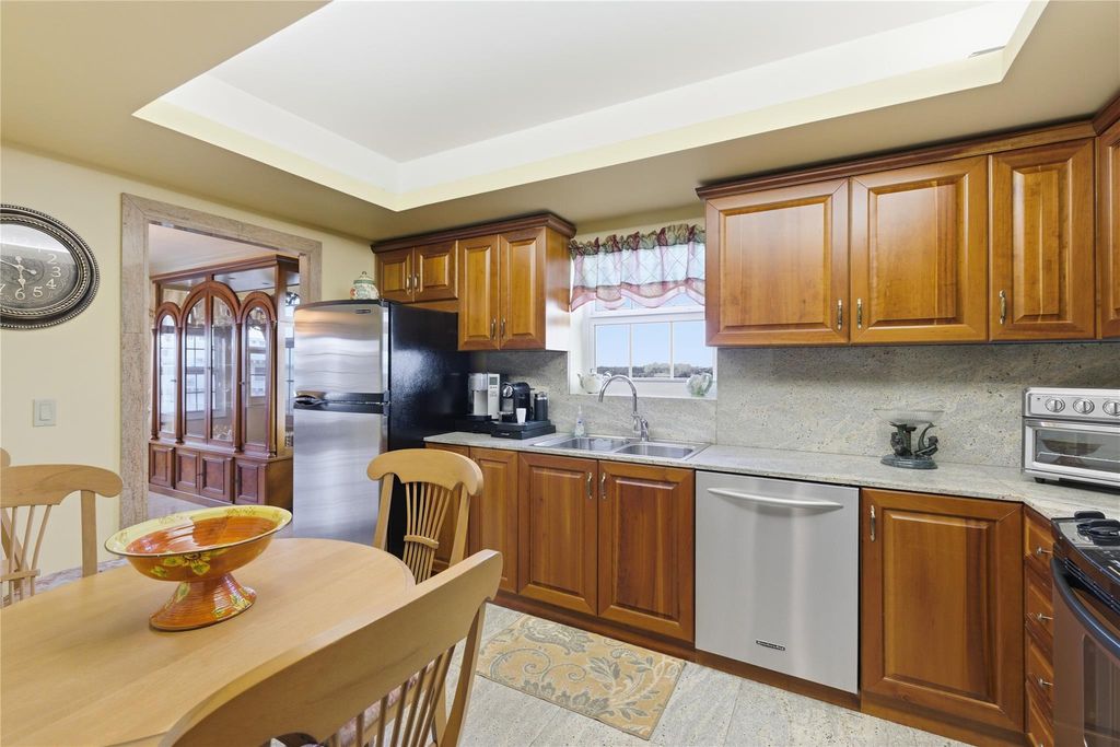 Image 11 of property listing at 3475 S Ocean Boulevard 4010, Palm Beach, FL 33480