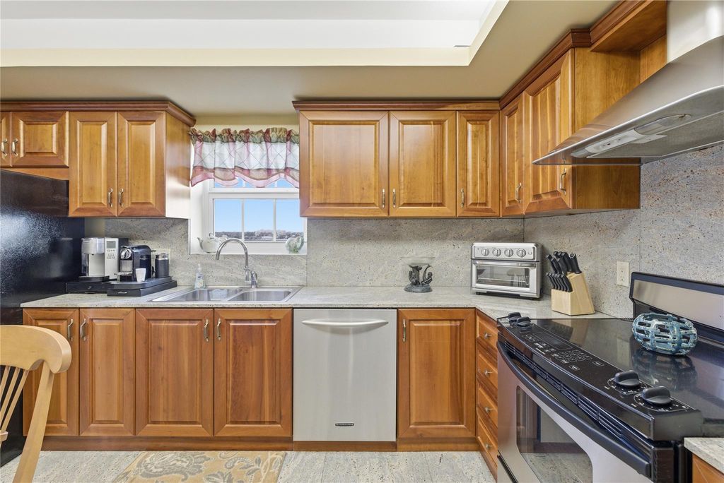 Image 13 of property listing at 3475 S Ocean Boulevard 4010, Palm Beach, FL 33480