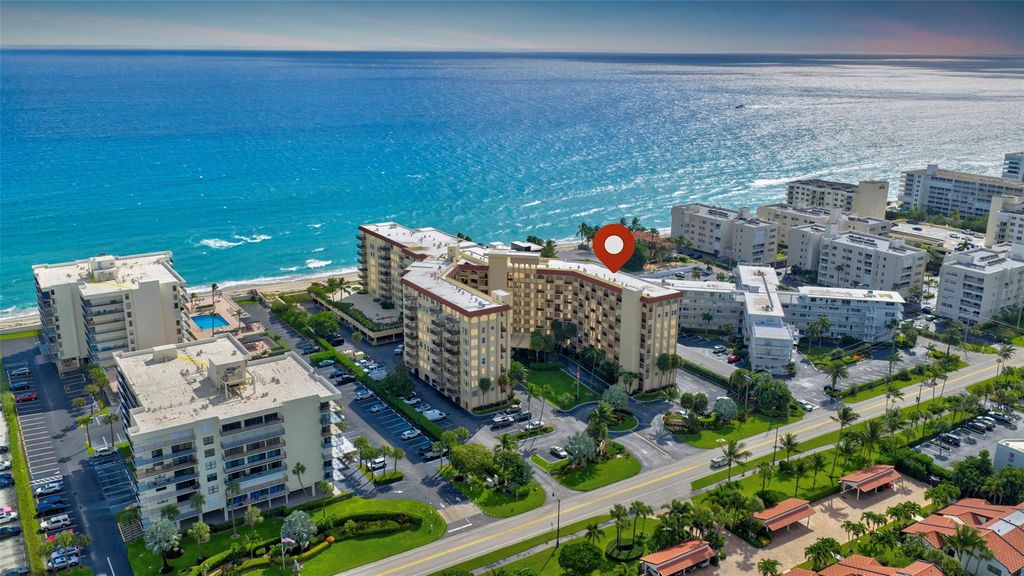 Image 3 of property listing at 3475 S Ocean Boulevard 4010, Palm Beach, FL 33480