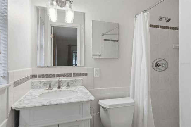 205 SE MONROE CIRCLE N, St Petersburg, FL 33703