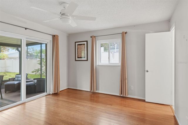 205 SE MONROE CIRCLE N, St Petersburg, FL 33703