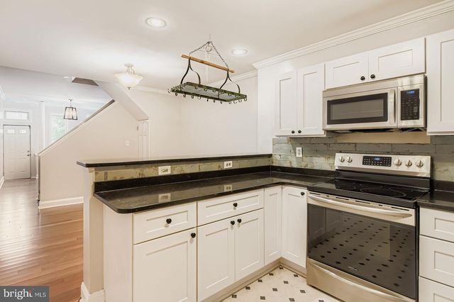 2535 N HOWARD ST, Baltimore, MD 21218