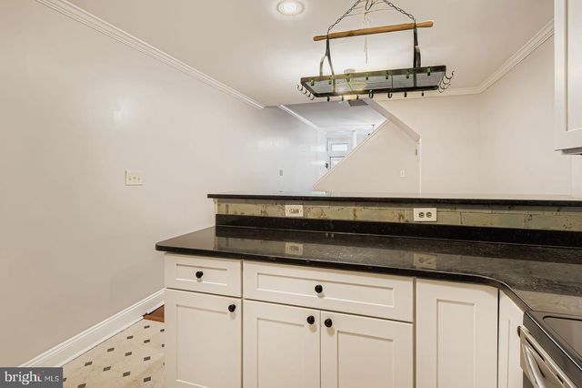 2535 N HOWARD ST, Baltimore, MD 21218