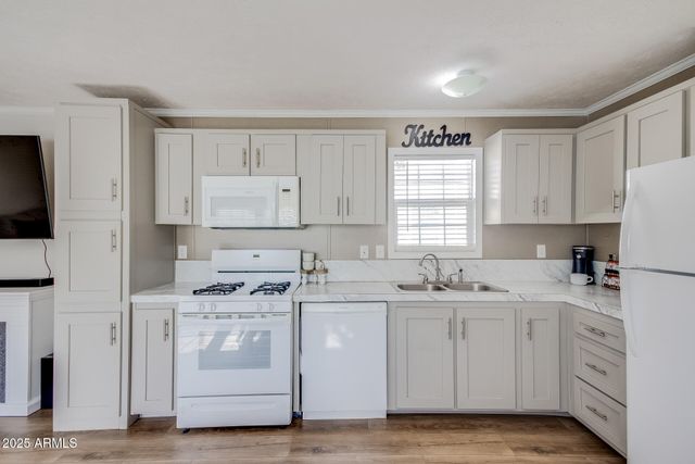 2605 W VAN BUREN Street 104, Phoenix, AZ 85009