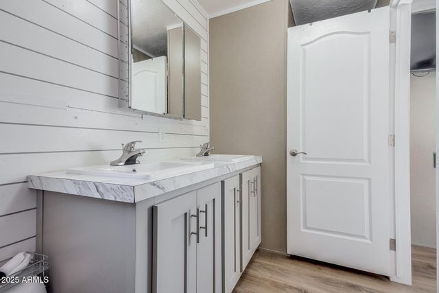 2605 W VAN BUREN Street 104, Phoenix, AZ 85009