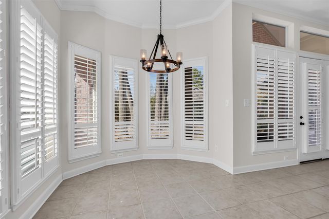 27 Rockledge Drive, The Woodlands, TX 77382