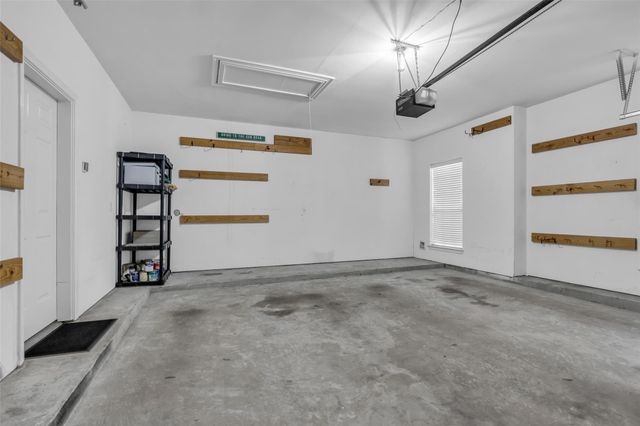 27 Rockledge Drive, The Woodlands, TX 77382