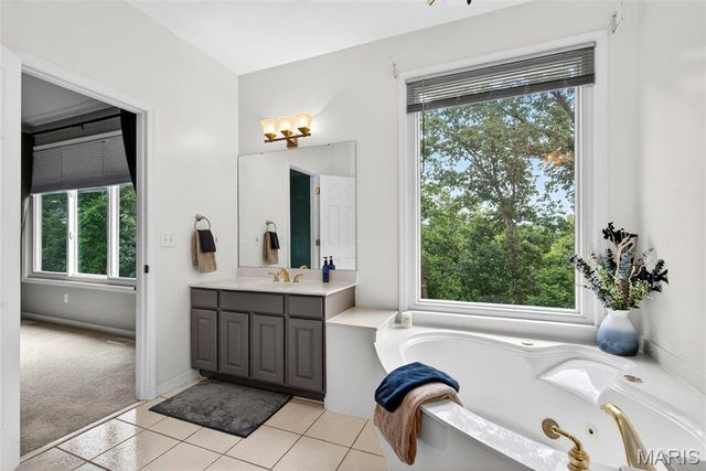 5032 Oak Bluff Drive, High Ridge, MO 63049