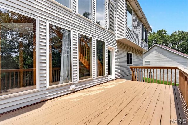5032 Oak Bluff Drive, High Ridge, MO 63049