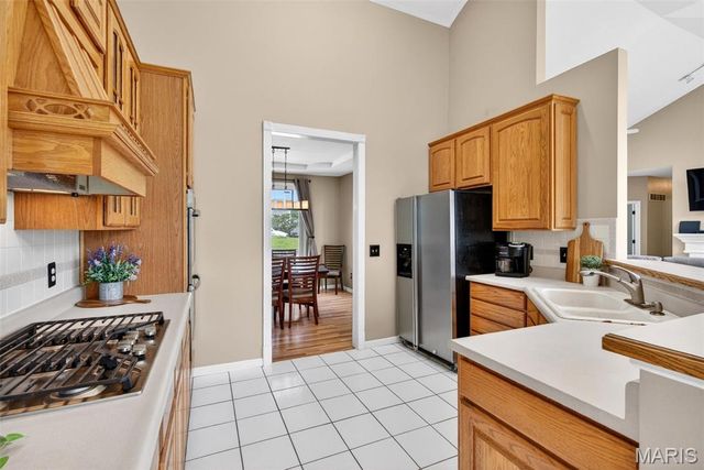5032 Oak Bluff Drive, High Ridge, MO 63049