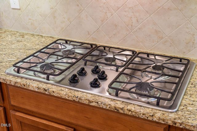 76 S Duelling Oaks Drive, Chapel Hill, NC 27517