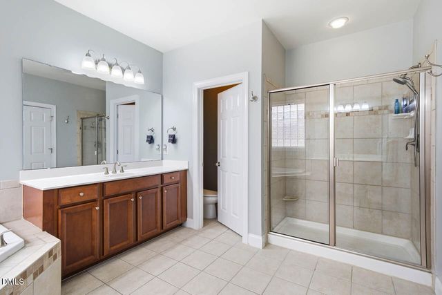 76 S Duelling Oaks Drive, Chapel Hill, NC 27517