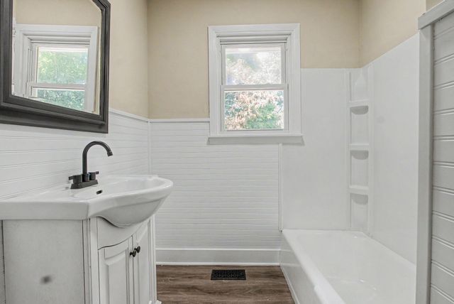 18 Lacresta Drive, Florence, KY 41042