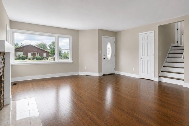 18 Lacresta Drive, Florence, KY 41042