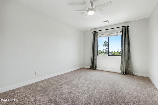 4233 E FAIRMOUNT Avenue, Phoenix, AZ 85018
