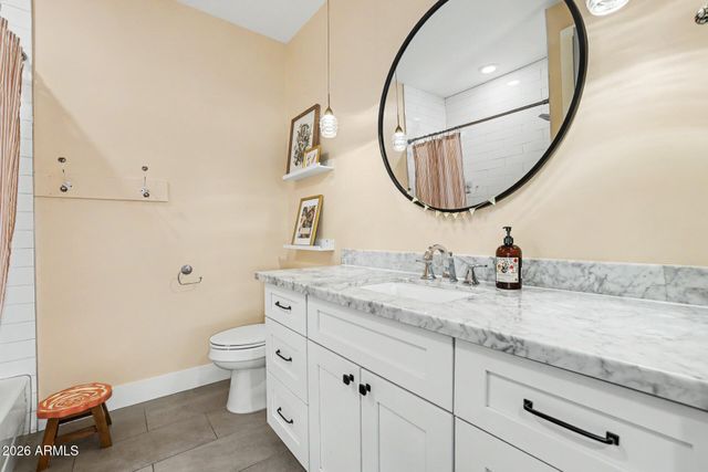 4233 E FAIRMOUNT Avenue, Phoenix, AZ 85018