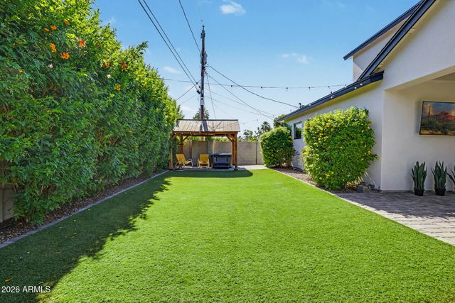 4233 E FAIRMOUNT Avenue, Phoenix, AZ 85018